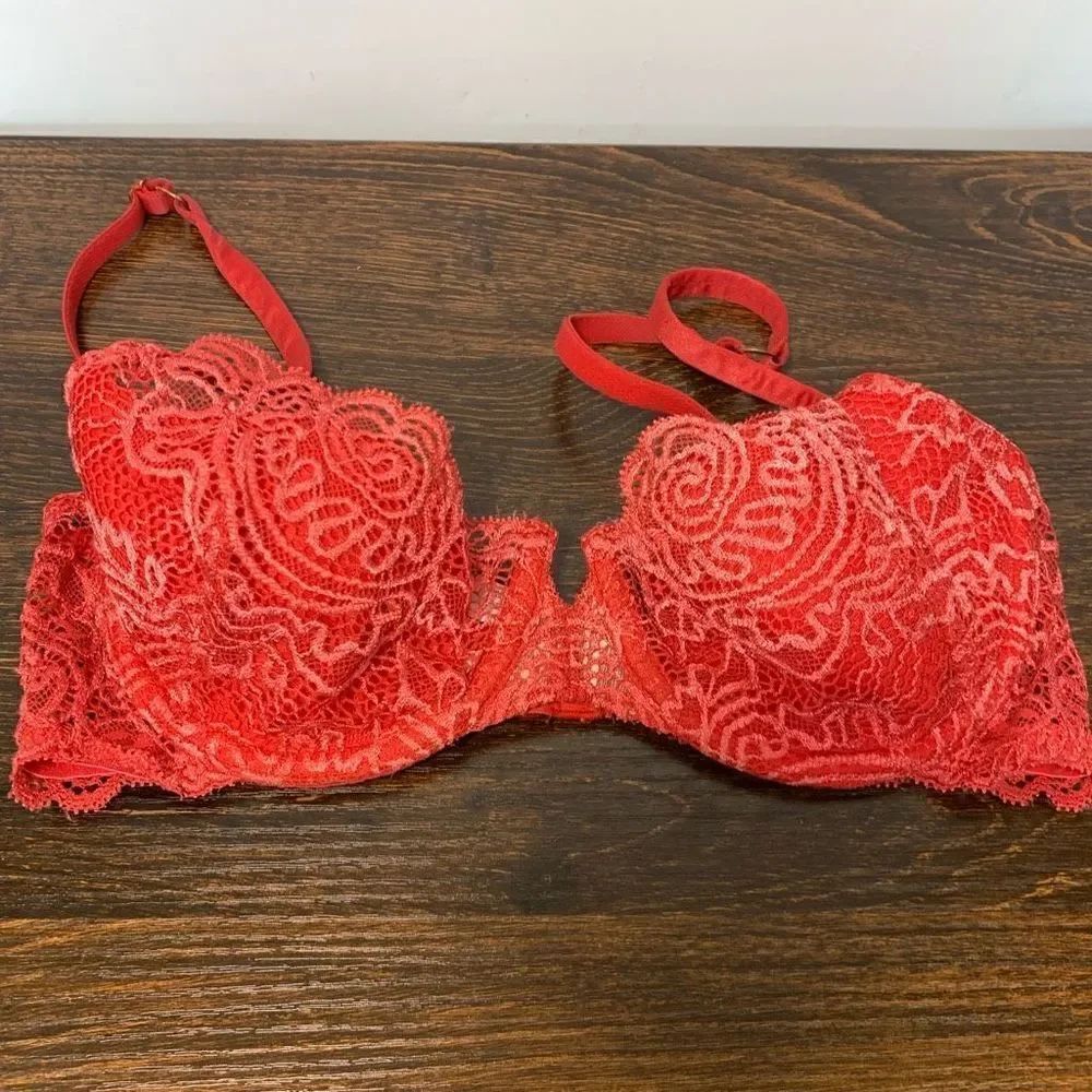 Victoria's Secret Women's Very Sexy Push Up Without Padding Bra Red Size 34C